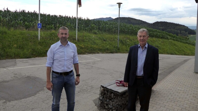 Joachim Hanisch stattete Arrachs Bürgermeister Gerhard Mühlbauer am Freitagnachmittag einen Besuch ab.