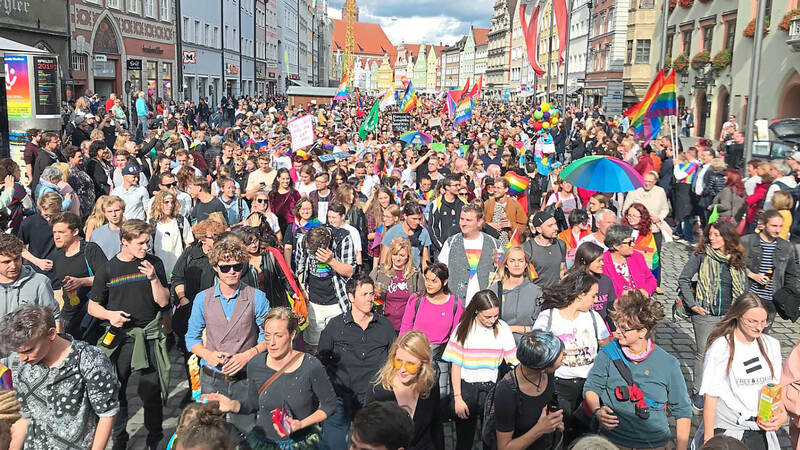 Der CSD im September 2019 in Landshut: Tausende demonstrieren für Offenheit.