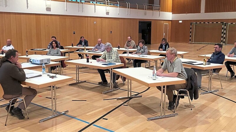 Der Gemeinderat traf sich zu seiner letzten Sitzung in der ablaufenden Periode in der Lerchenhofhalle.