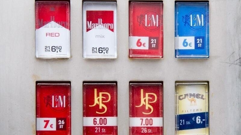 Unbekannte Täter versuchten am Sonntag in Landshut, einen Zigarettenautomaten zu sprengen. (Archivbild)