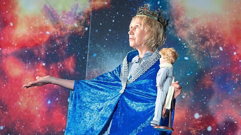 Märchenhaft: Christine Reitmeier spielt für Klein und Groß das Stück "Der kleine Prinz".