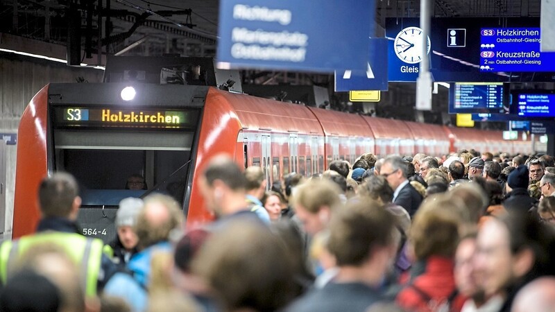 Eine S-Bahn-Anbindung wie in München wird es in der Region zwar wohl nie geben, aber "S-Bahn-ähnlich" soll die Taktung werden