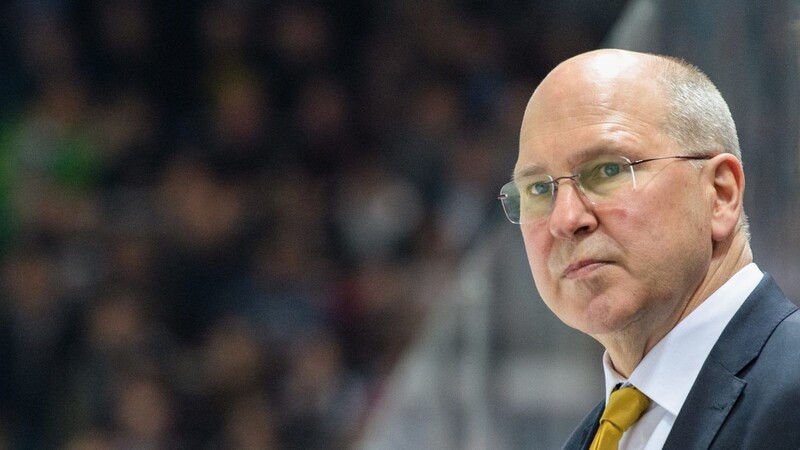 Mit seiner Mannschaft auf Erfolgskurs: EHC-Coach Don Jackson.