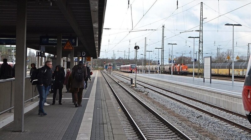Am Bahnhof und im Zug hatte der 35-jährige Angeklagte vor jungen Frauen sein Glied aus der Hose geholt.