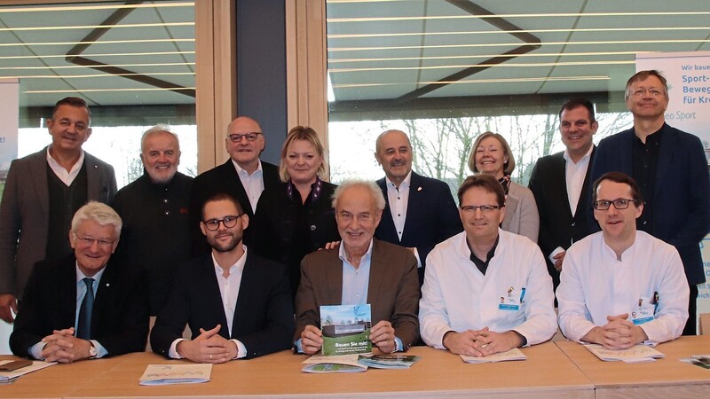 Für den Bau des neuen Sportzentrums für Krebspatienten am Patientenhaus der Leukämiehilfe Ostbayern hat sich ein breites Aktionsbündnis zusammengetan.
