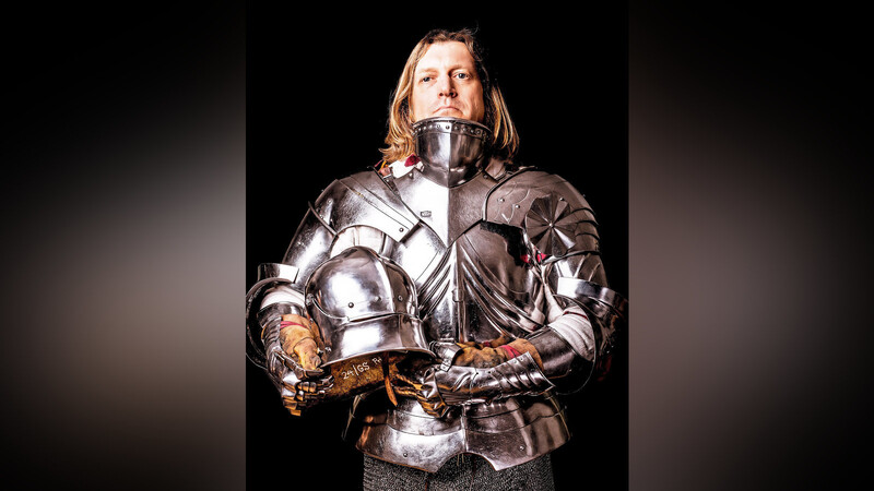 Georg Spitzlberger als Ritter von Staudach. Das ist eins der Fotos, die in der Ausstellung im Sommer gezeigt werden sollen.