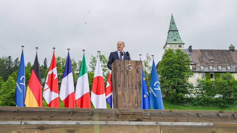 "Die G7 stehen eng und unverbrüchlich an der Seite der Ukraine", verspricht Olaf Scholz.