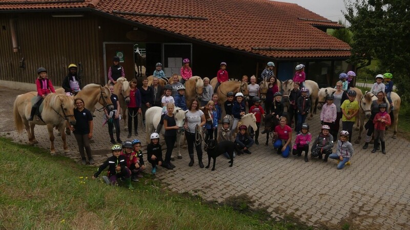 Die Kinder hatten viel Spaß beim Ferienprogramm mit den Pferden.