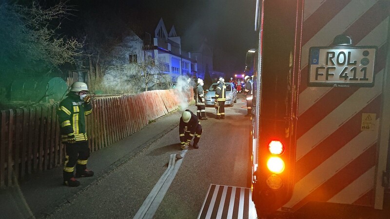 Die Feuerwehr Rottenburg musste zu einem brennenden Gewächshaus ausrücken.