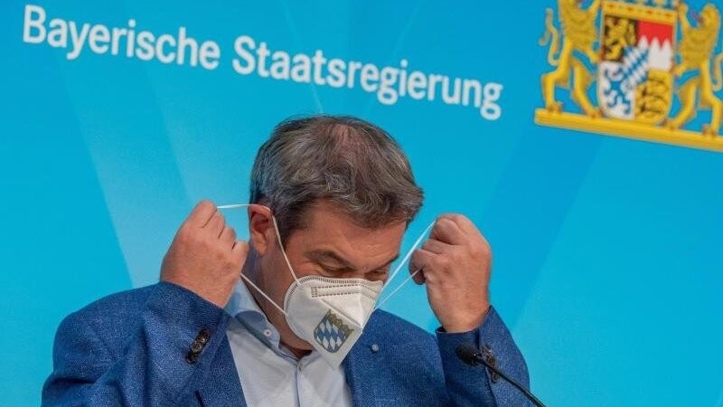 Der bayerische Ministerpräsident will am Dienstag auf einer Pressekonferenz das weitere Vorgehen in der Corona-Pandemie vorstellen (Archivbild).