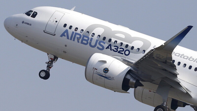 Der Flugzeugbauer Airbus plant wegen der Luftfahrt-Krise weltweit 15.000 Stellenstreichungen.