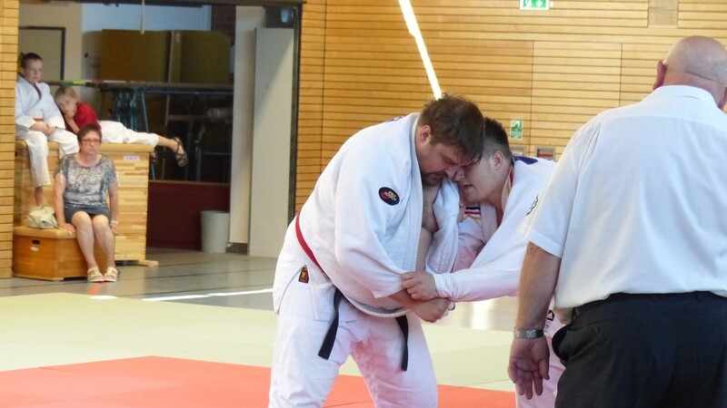Der Auswärtskampf der Rötzer Judokas am Samstag fällt ins Wasser. Kai Brandes (l.) wäre ohnehin nicht dabei gewesen. Er kämpft bei der Deutschen Meisterschaft in Stuttgart.