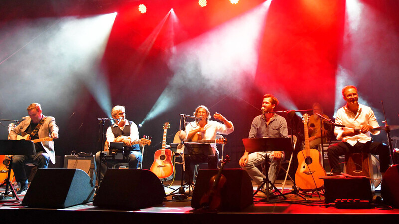 Das Publikum auf der Schwedenwiese war vom Auftritt der fünf Vollblutmusiker begeistert.