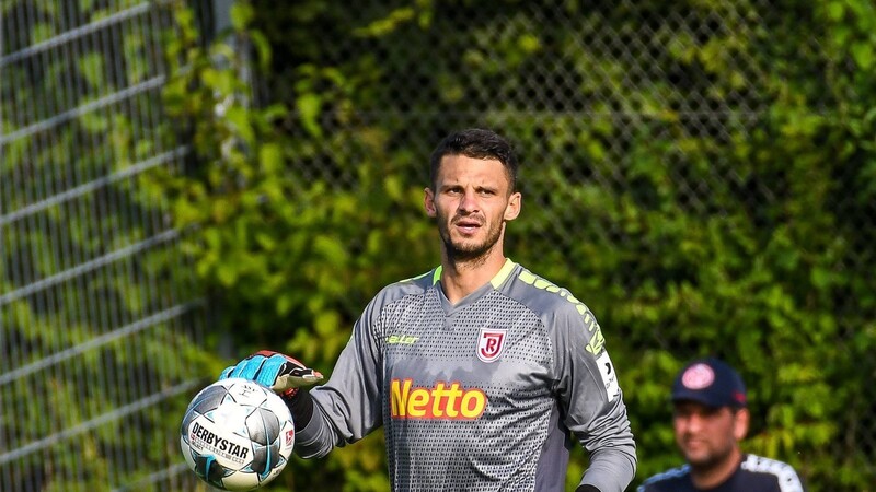 Ersatztorhüter André Weis verlässt den SSV Jahn Regensburg und schließt sich dem Drittligisten Viktoria Köln an.