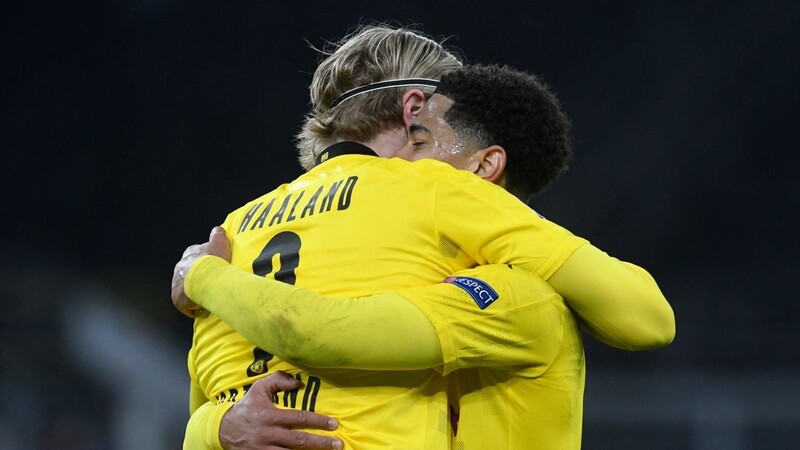 Borussia Dortmund um Doppeltorschütze Erling Haaland (links) steht im Viertelfinale der Champions League.