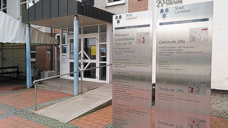 Die Ämter der Stadtverwaltung Landshut sind am 14. Juli nur teilweise besetzt. Einige Einrichtungen, darunter das Bürgerbüro, sind ganz geschlossen. (LZ-Archivbild)