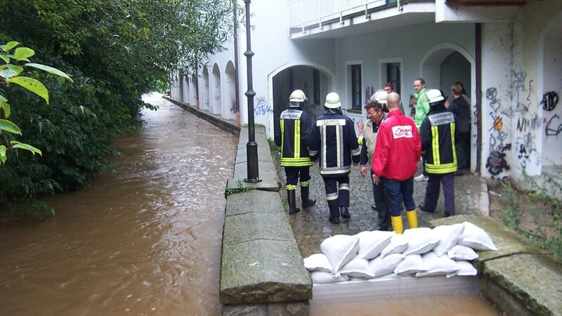 Schweres Hochwasser: Im August 2002 hatten die Feuerwehren allerhand zu tun