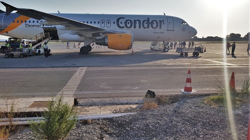 Viele Urlauber, auch aus Deggendorf, mussten um ihren Condor-Flug bangen.
