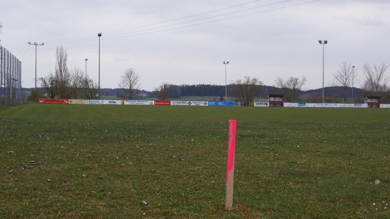 Auf dem Sportgelände in Haarbach ist ein Mobilfunkmast geplant. Mitte Januar wurde dafür die Baugenehmigung erteilt.