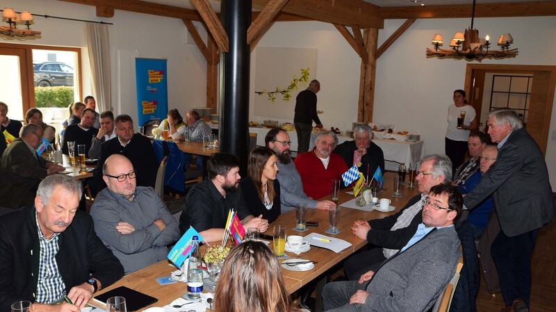 Blick in die Diskussion beim ersten Landwirtschaftsform der FDP Bayern.