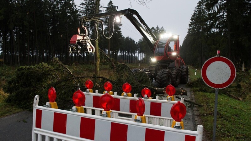 Mit Verkehrsbehinderungen zwischen Furth im Wald und Eschlkam ist zu rechnen.