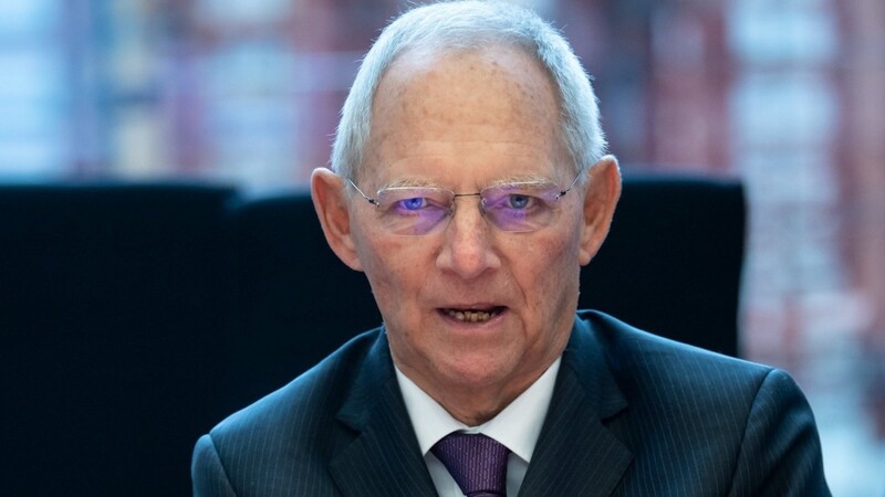 "Es geht hier um die Handlungsfähigkeit des Parlaments und damit um das Vertrauen der Bürger in unsere parlamentarische Demokratie", erklärt Bundestagspräsident Wolfgang Schäuble.