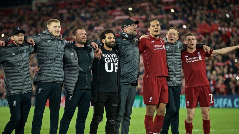 Jürgen Klopp feiert mit seinem Team den Einzug ins Champions-League-Finale.