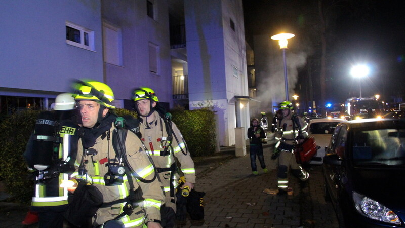 Wieder Feueralarm in Burgweinting. Erneut traf es ein Mehrfamilienhaus in der Rudolf-Schlichtinger-Straße. Was steckt dahinter?