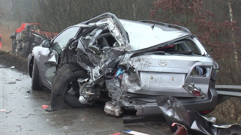 Der tragische Unfall, der sich am Montag auf der A93 bei Pentling ereignete, hat ein tödliches Ende genommen. (Foto: kamera24)