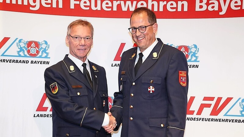 Nach 16 Jahren gibt Alfons Weinzierl (links) sein Amt ab. Als Nachfolger gewählt wurde Johann Eitzenberger aus Garmisch-Partenkirchen.
