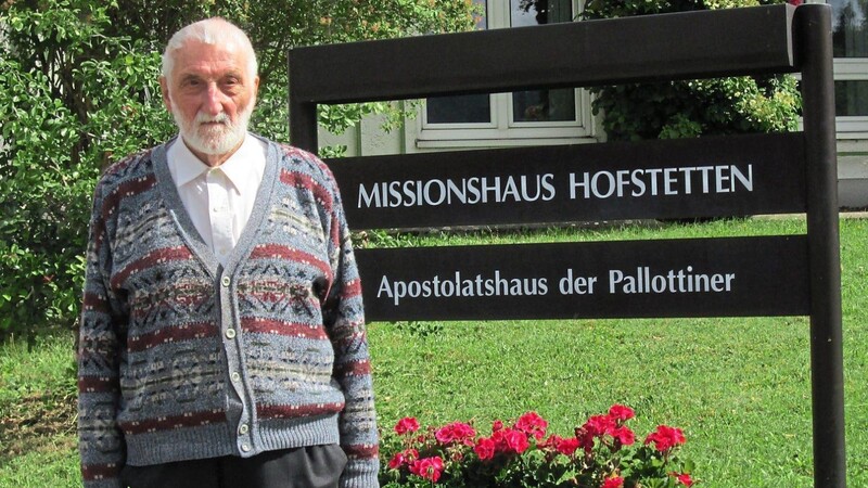 Pater Dr. Hugo Schmitt übernahm vor allem die Gottesdienste im Haus und sorgte sich nebenbei um das Hirschgehege und den Garten.