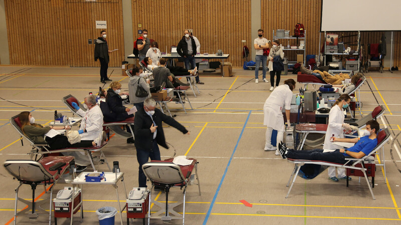 Eine Rekordbeteiligung konnte beim Schierlinger Blutspendetag vermeldet werden.