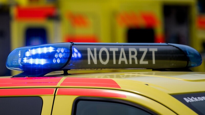 Ein 52-Jähriger aus Osterhofen stürzte von einer Staffelei und zog sich eine Gehirnblutung zu. (Symbolbild)