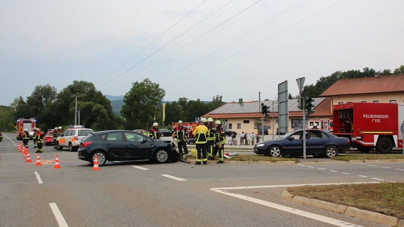 An der Arracher Ampelkreuzung ereignete sich Donnerstagnachmittag ein Unfall.
