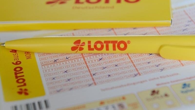 Lotto Bayern hat mit den Inhalten der Werbevideos gegen den Glücksspielstaatsvertrag verstoßen (Symbolbild).