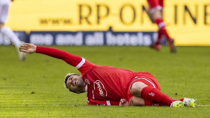 Thomas Pledl hat sich im Heimspiel gegen Nürnberg am Knie verletzt.