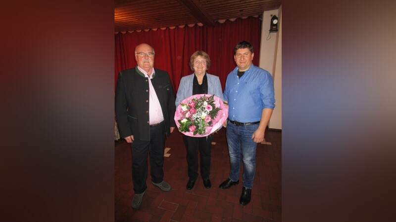 Bürgermeisterin Maria Neudecker, Zweiter Bürgermeister Manuel Schott und Dritter Bürgermeister Siegfried Müller.