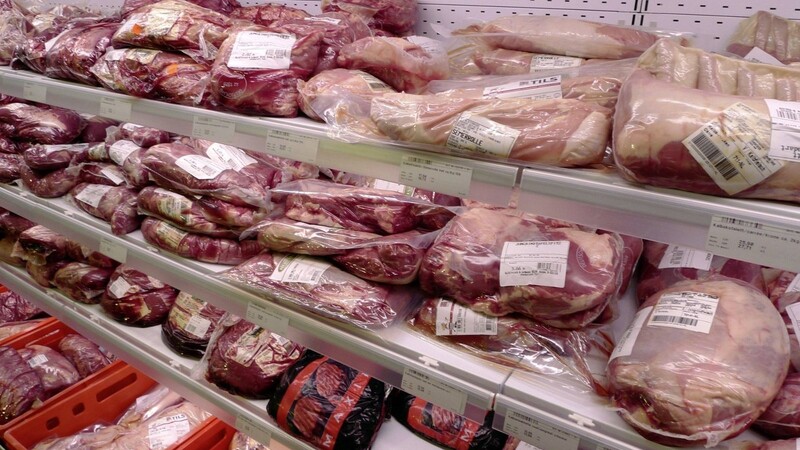 Wie sicher sind unsere Lebensmittel in Deutschland noch? Vor allem Fleisch- und Milchprodukte sind immer wieder von Rückrufen betroffen. (Symbolbild)