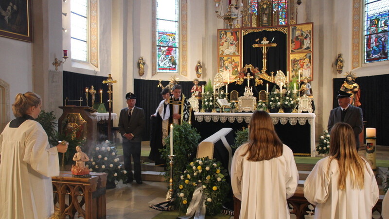 Das Gedenken zum Volkstrauertag fand in der Pfarrkirche statt.