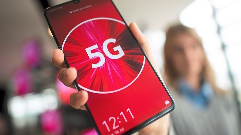 Ein 5G-Smartphone gibt es schon. Der Netzausbau hinkt allerdings noch hinterher. Im Raum Mainburg hat sich gegen diese neue Kommunikationstechnologie eine Bürgerinitiative organisiert.