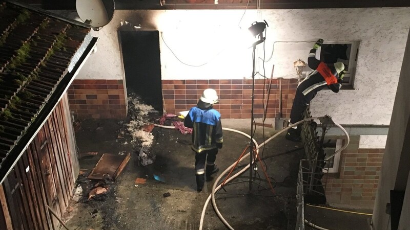 In Viechtach brannte in der Nacht von Dienstag auf Mittwoch ein Wohnhaus.