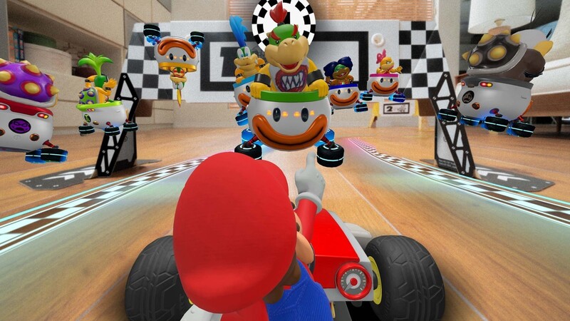 "Mario Kart Live: Home Circuit" setzt auf AR-Elemente. Gesteuert wird das Spiel über ein richtiges Kart, als Rennstrecke fungiert das eigene Wohnzimmer.