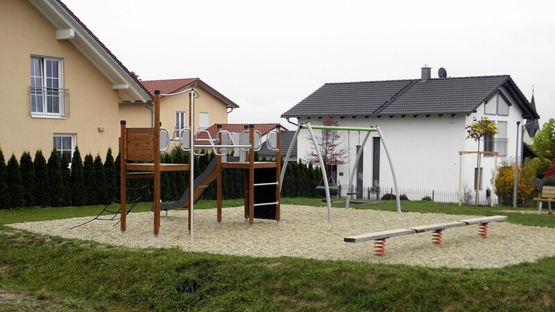 Mit Anpflanzungen soll der Spielplatz an der Frühlingsstraße natürlich eingerahmt werden.