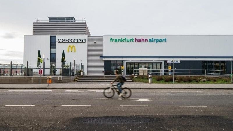 Der Flughafen Frankfurt-Hahn meldet Insolvenz an.
