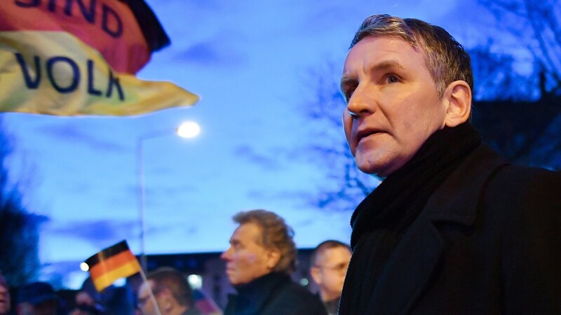 "Flügel"-Mann Björn Höcke kommt dem AfD-Vorstand entgegen.