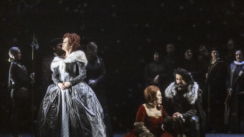 Phänomenale Stimmen, eine ergreifende Inszenierung und fantastische schauspielerische Kunst: so war die Premiere der Oper "Maria Stuarda" im Theater Am Hagen.