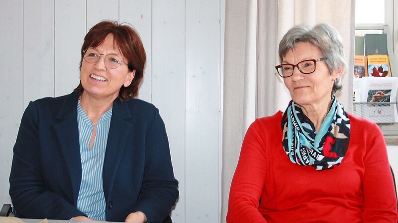 Cornelia Schropp und Bärbel Ramsauer arbeiten ehrenamtlich als Hospizbegleiter und sehen das Hospiz nicht als Ort der Traurigkeit.