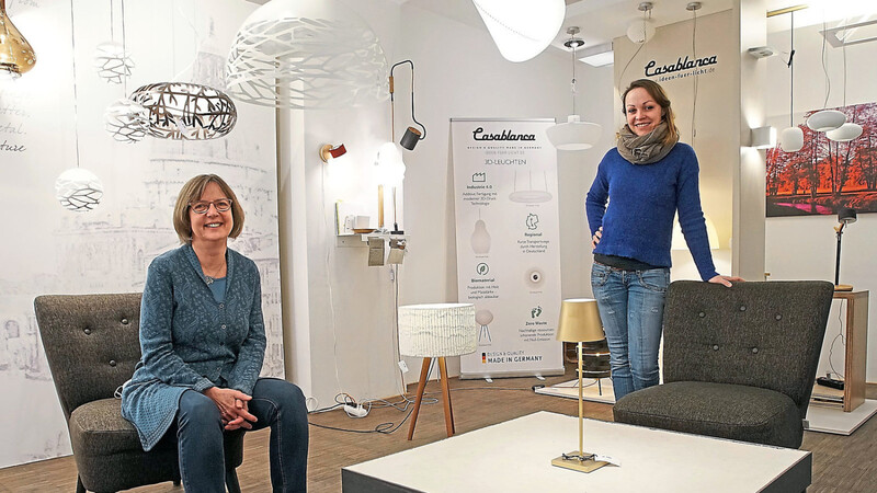 Die Frauen des Lichts: Christa Wemmer (links) mit ihrer Mitarbeiterin Barbara Frischmuth