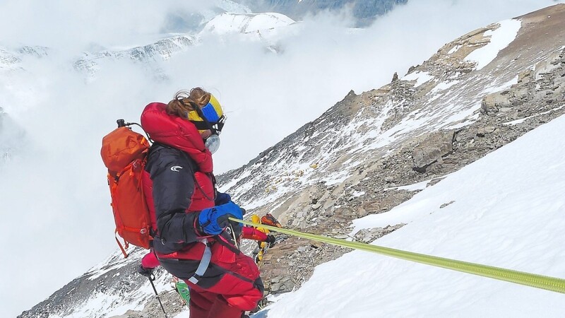 "Ab jetzt zählt's, ob du heimkommst oder nicht": Andy Holzer beim Abstieg vom Mount Everest.