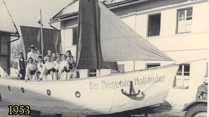 Faschingszug 1953: Kolping verkleidet als die fliegenden Holländer.